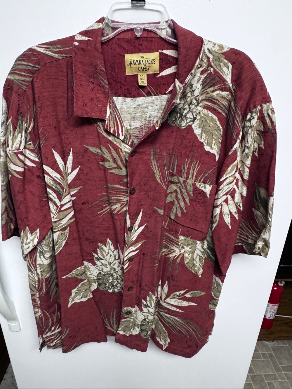 Havana Jack's Café Men's Burgundy Silk Button-Down Shirt